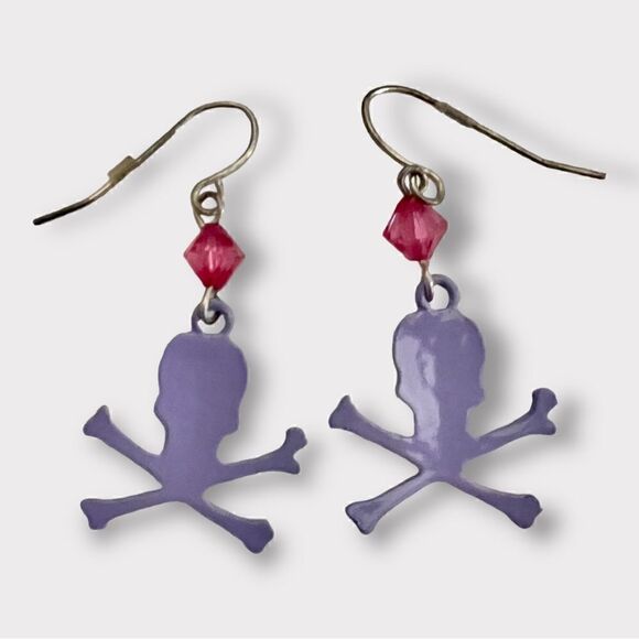 Vintage Y2k skull and crossbone earrings purple skull with pink gem mallgoth - Picture 3 of 5